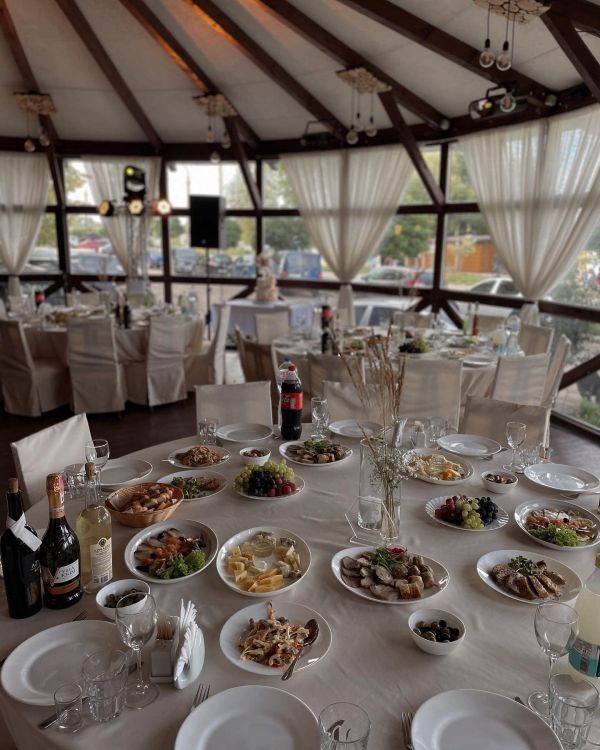 Обзор компаний, где отпразновать свадьбу в г. Черкассы