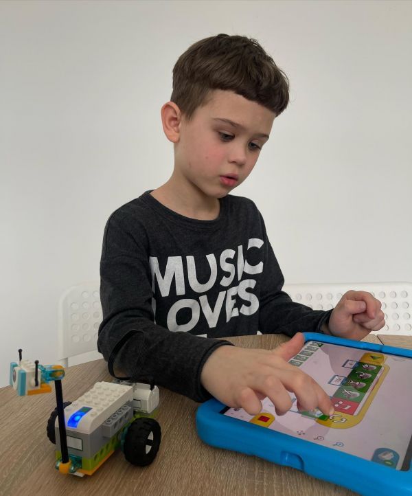 Обзор частных школ в г. Ивано-Франковск