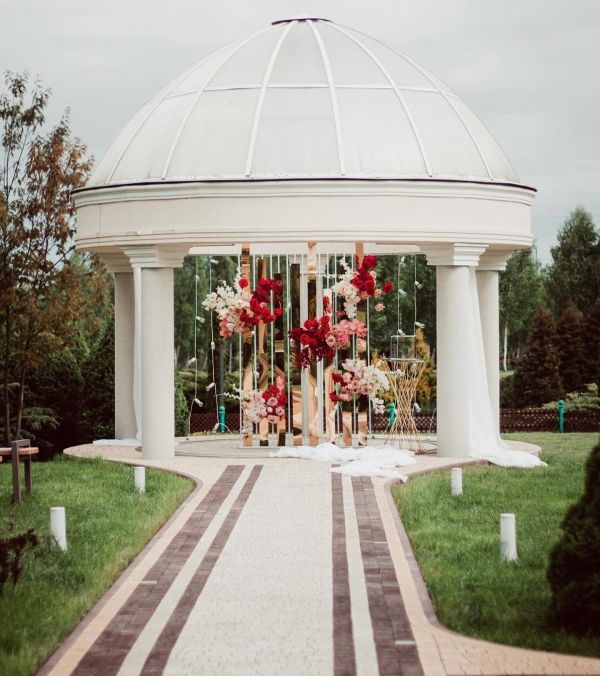 Обзор компаний, где отпразновать свадьбу в г. Луцк