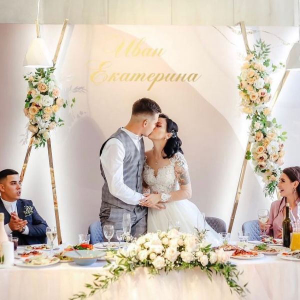 Обзор компаний, где отпразновать свадьбу в г. Черкассы