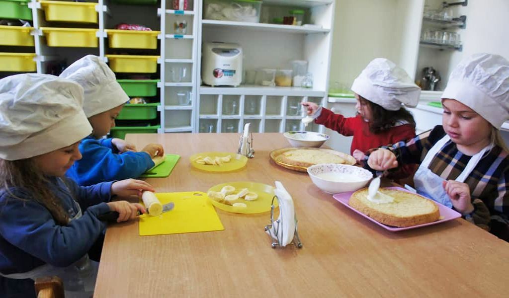 Обзор детских садиков Харькова: стоимость, программа обучения