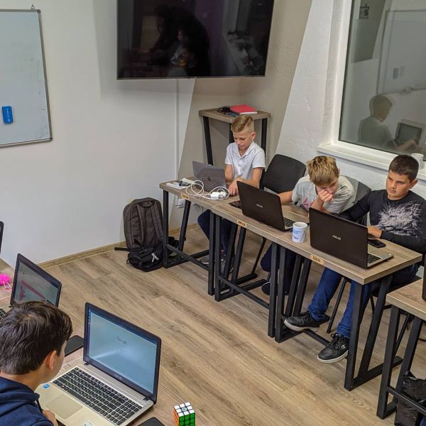 Обзор частных школ в г. Ужгород