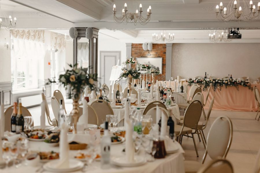 Обзор компаний, где отпразновать свадьбу в г. Львов