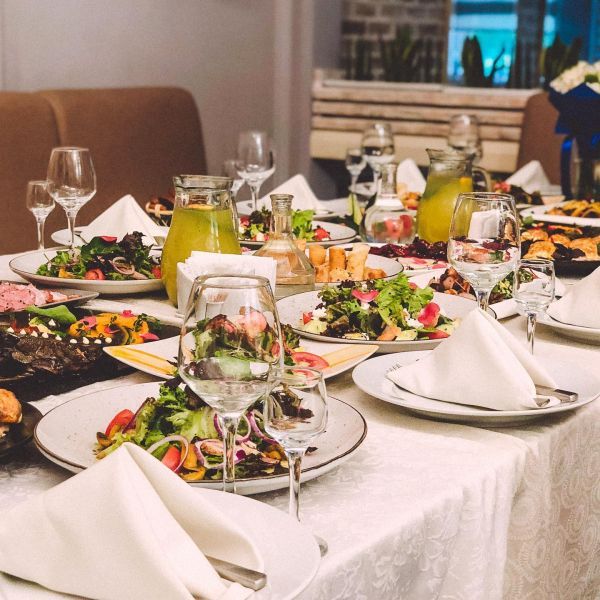 Обзор компаний, где отпразновать свадьбу в г. Сумы