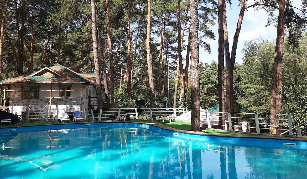 Обзор бассейнов в различных зонах отдыха Киева и Киевской области