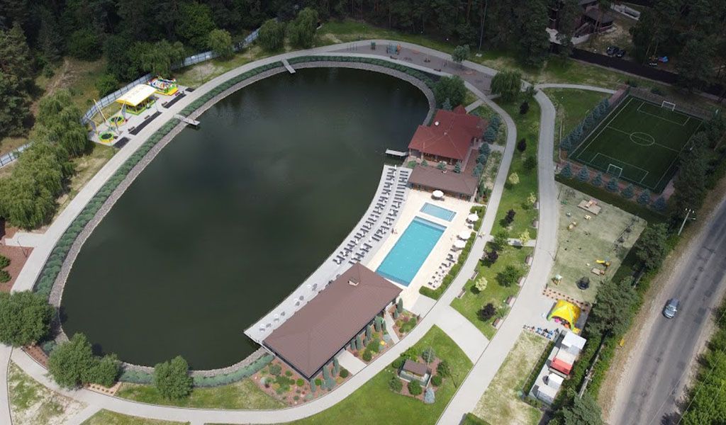 Обзор бассейнов в различных зонах отдыха Киева и Киевской области