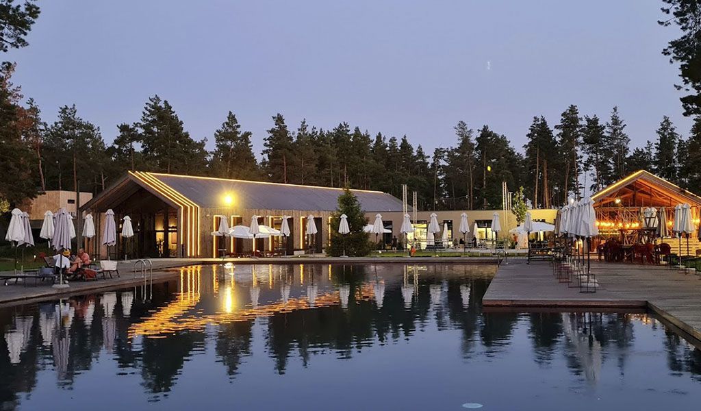 Обзор бассейнов в различных зонах отдыха Киева и Киевской области