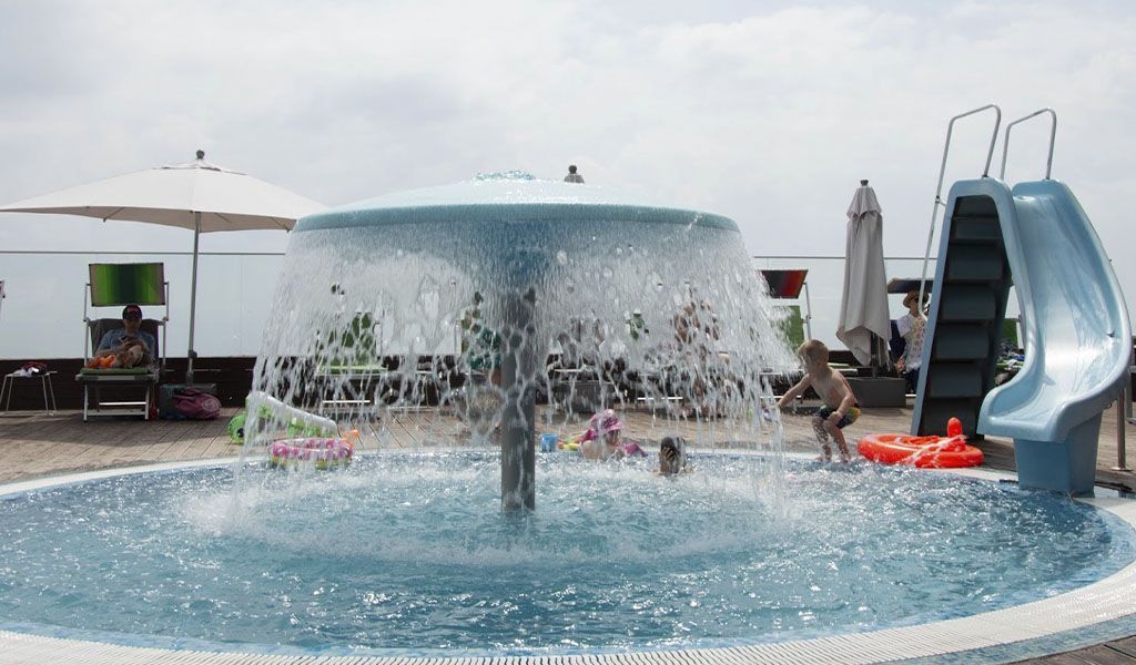 Обзор бассейнов в различных зонах отдыха Киева и Киевской области