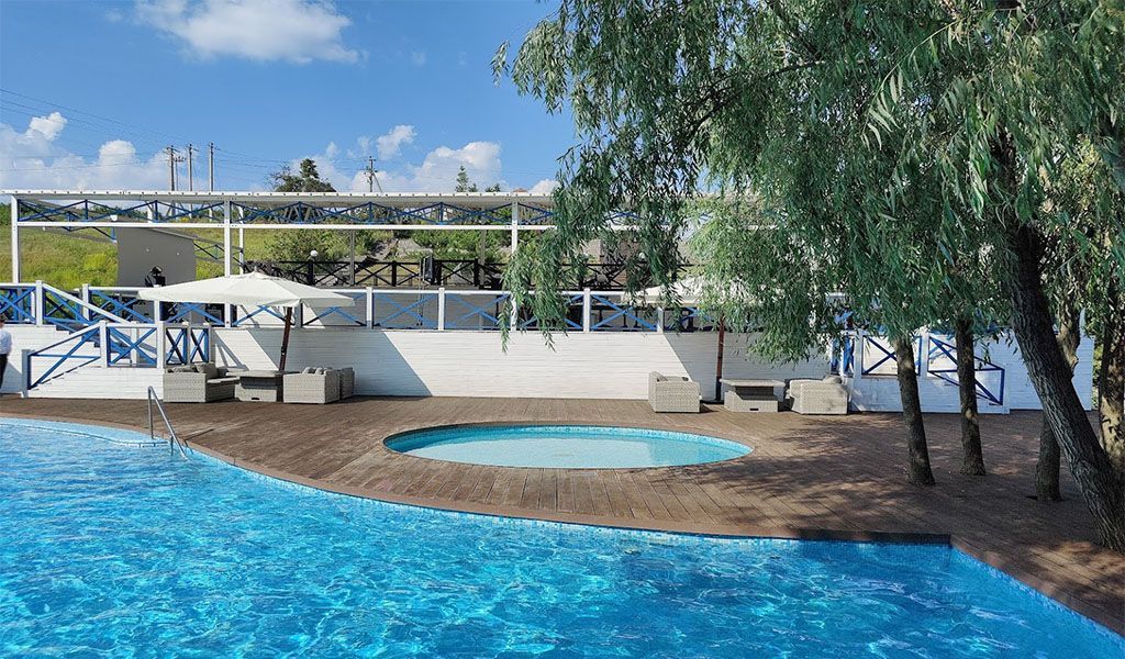 Обзор бассейнов в различных зонах отдыха Киева и Киевской области