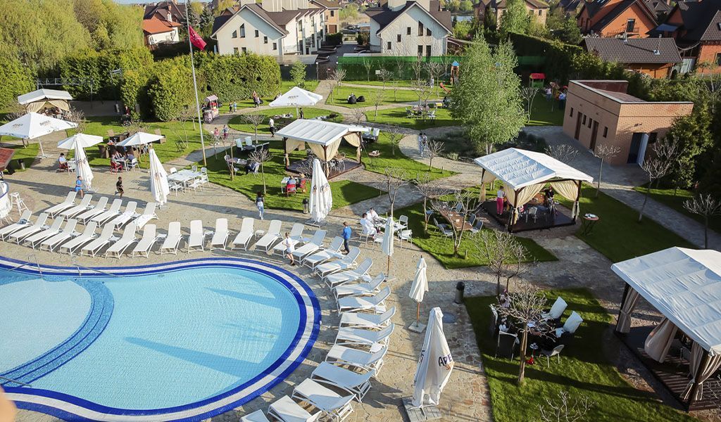 Обзор бассейнов в различных зонах отдыха Киева и Киевской области