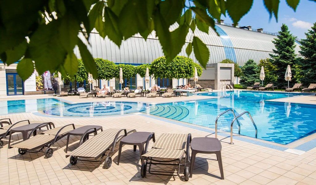 Обзор бассейнов в различных зонах отдыха Киева и Киевской области