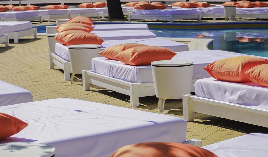 Обзор бассейнов в различных зонах отдыха Киева и Киевской области