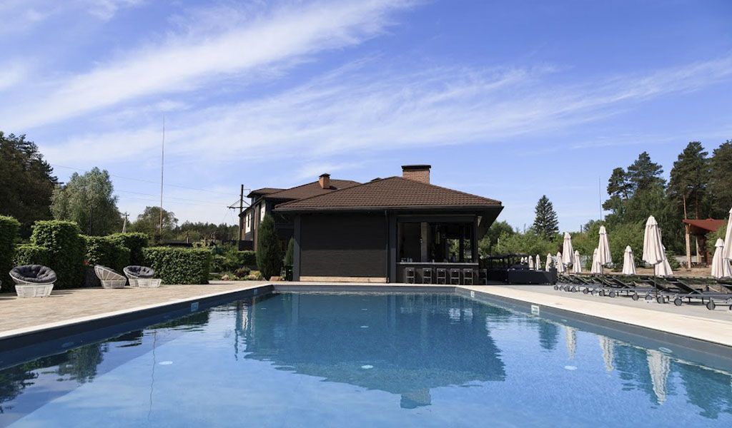 Обзор бассейнов в различных зонах отдыха Киева и Киевской области