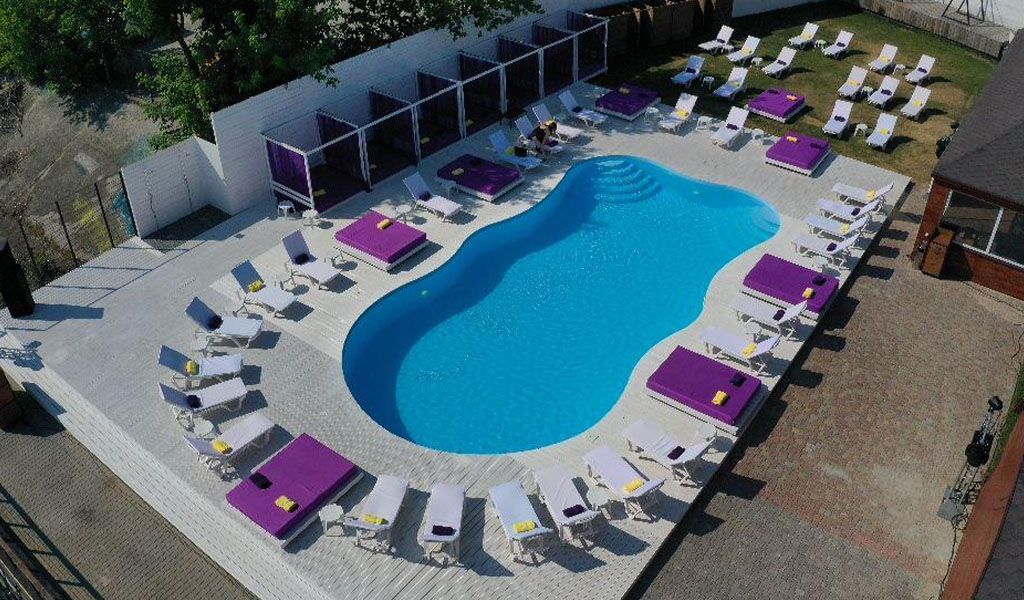 Обзор бассейнов в различных зонах отдыха Киева и Киевской области