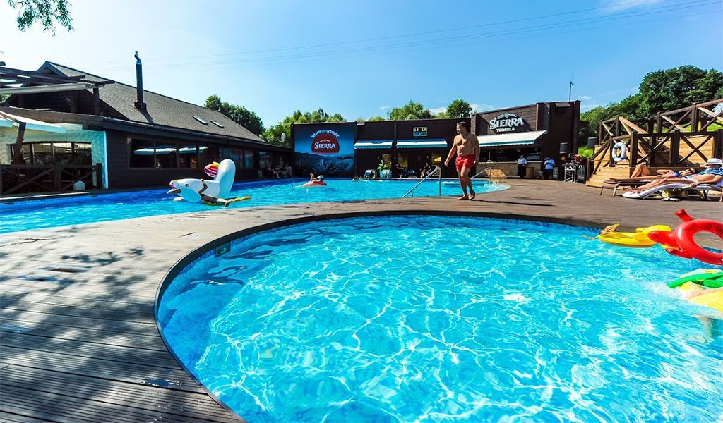 Обзор бассейнов в различных зонах отдыха Киева и Киевской области