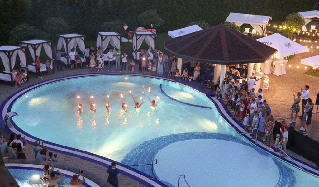 Обзор бассейнов в различных зонах отдыха Киева и Киевской области