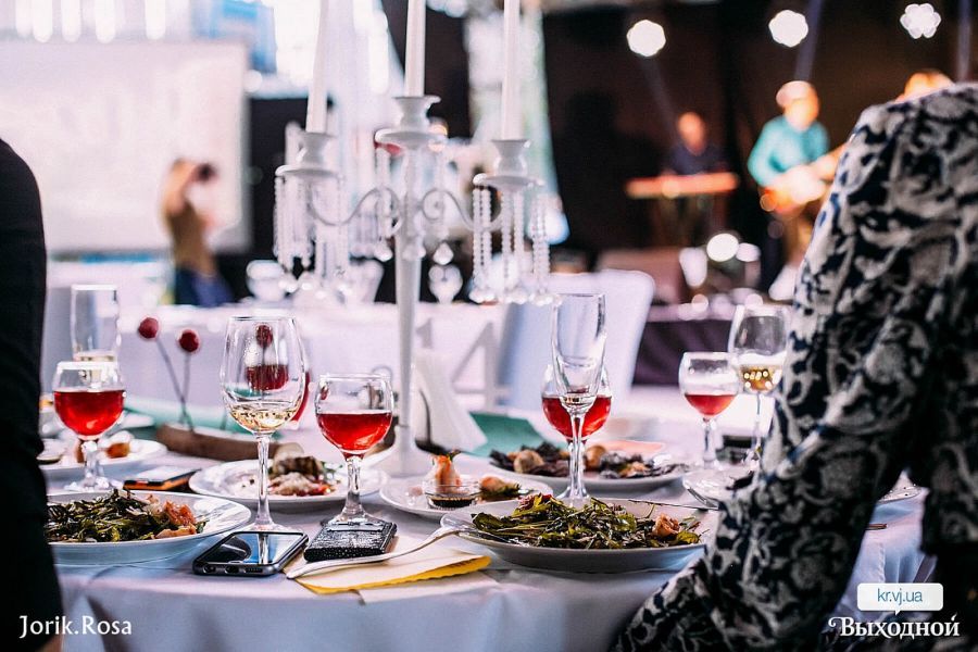 Обзор компаний, где отпразновать свадьбу в г. Кривой Рог