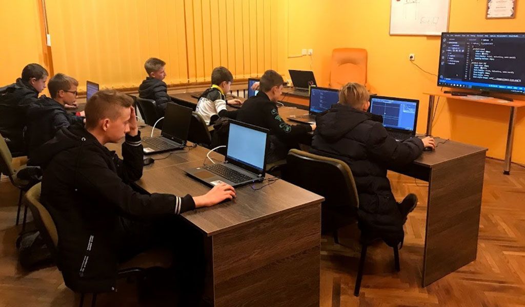 IT-науки для детей: обзор популярных курсов в Запорожье