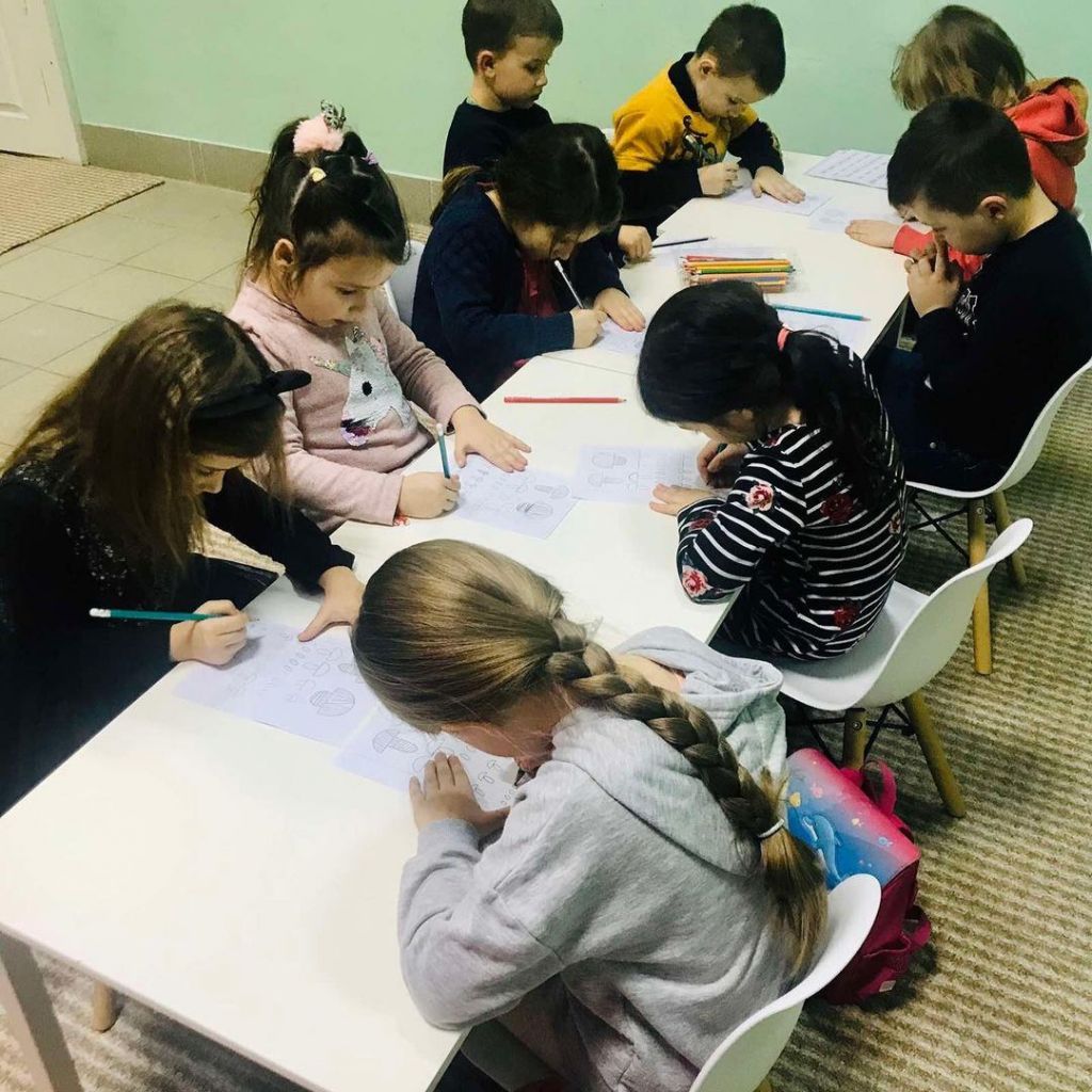 Дошколяр в Ровно: программы и цены